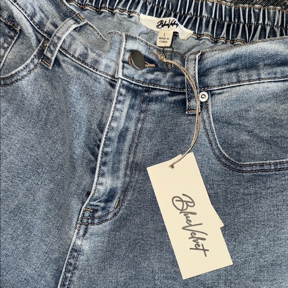 Blue Velvet Large 12/14 Ultra Wide Flare Leg Jeans Blue Star Patch Accents NWT - Picture 3 of 15